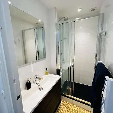 Charming Flat In Montmartre Appartamento