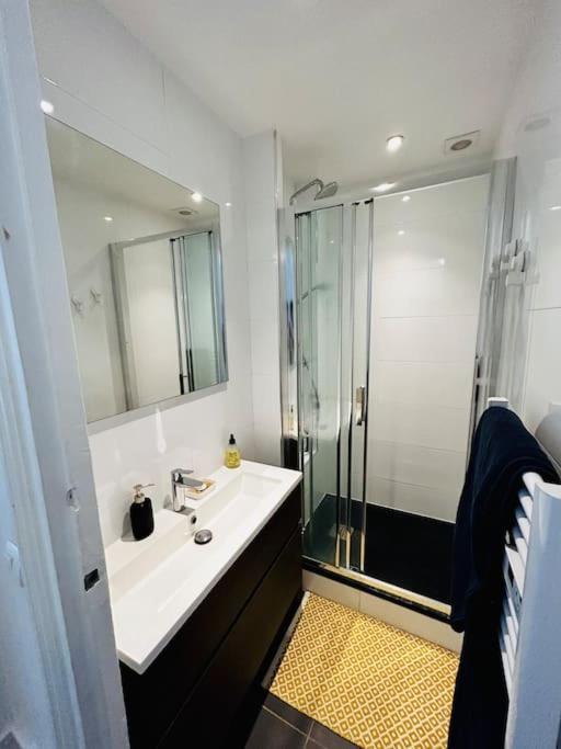 Charming Flat In Montmartre Appartamento